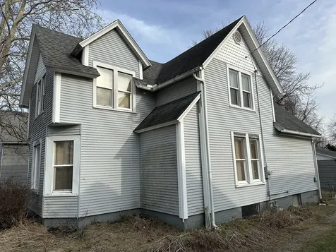 111 South Street Bradford IL 61421