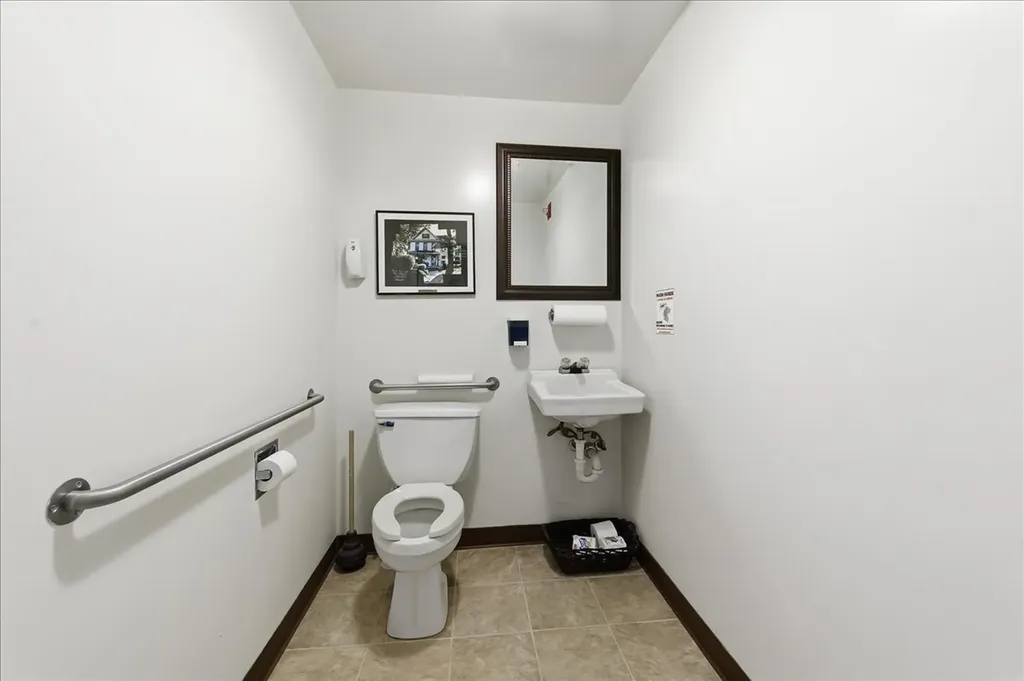 479 North Lake Street Aurora IL 60506