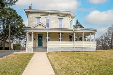 479 North Lake Street Aurora IL 60506