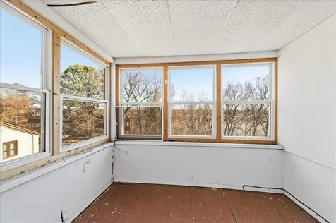 479 North Lake Street Aurora IL 60506