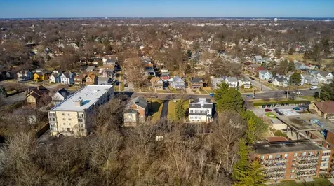 479 North Lake Street Aurora IL 60506