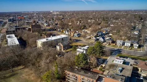 479 North Lake Street Aurora IL 60506