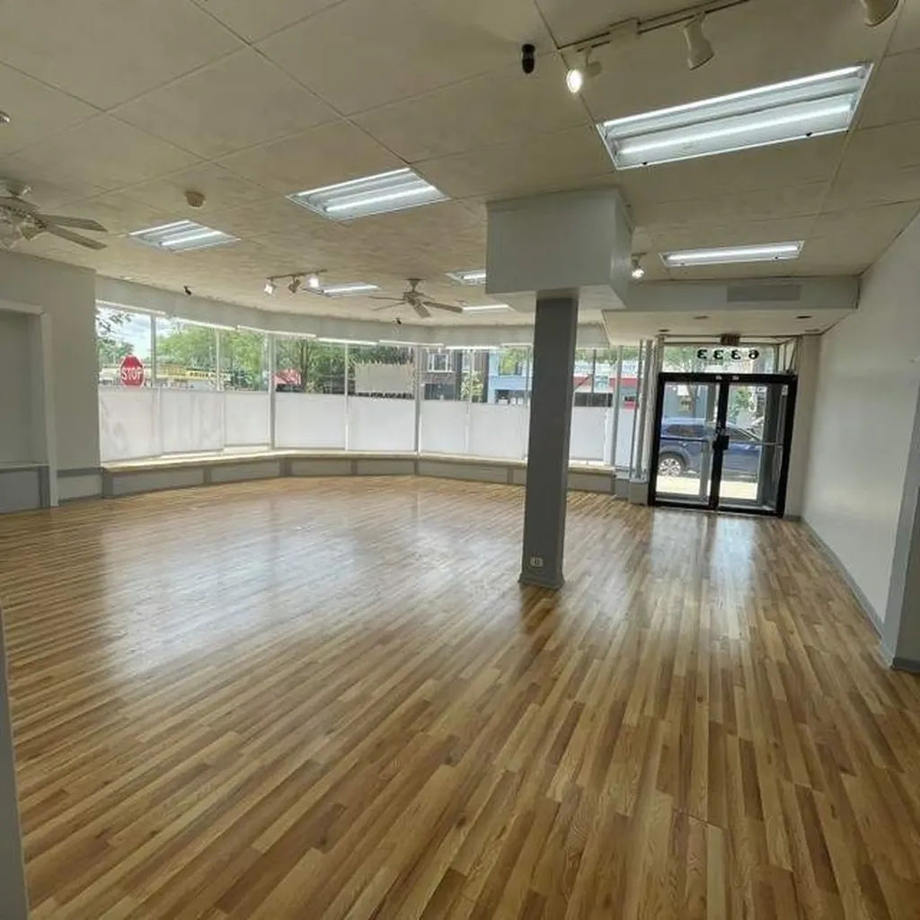 6331 North Clark Street Chicago IL 60660