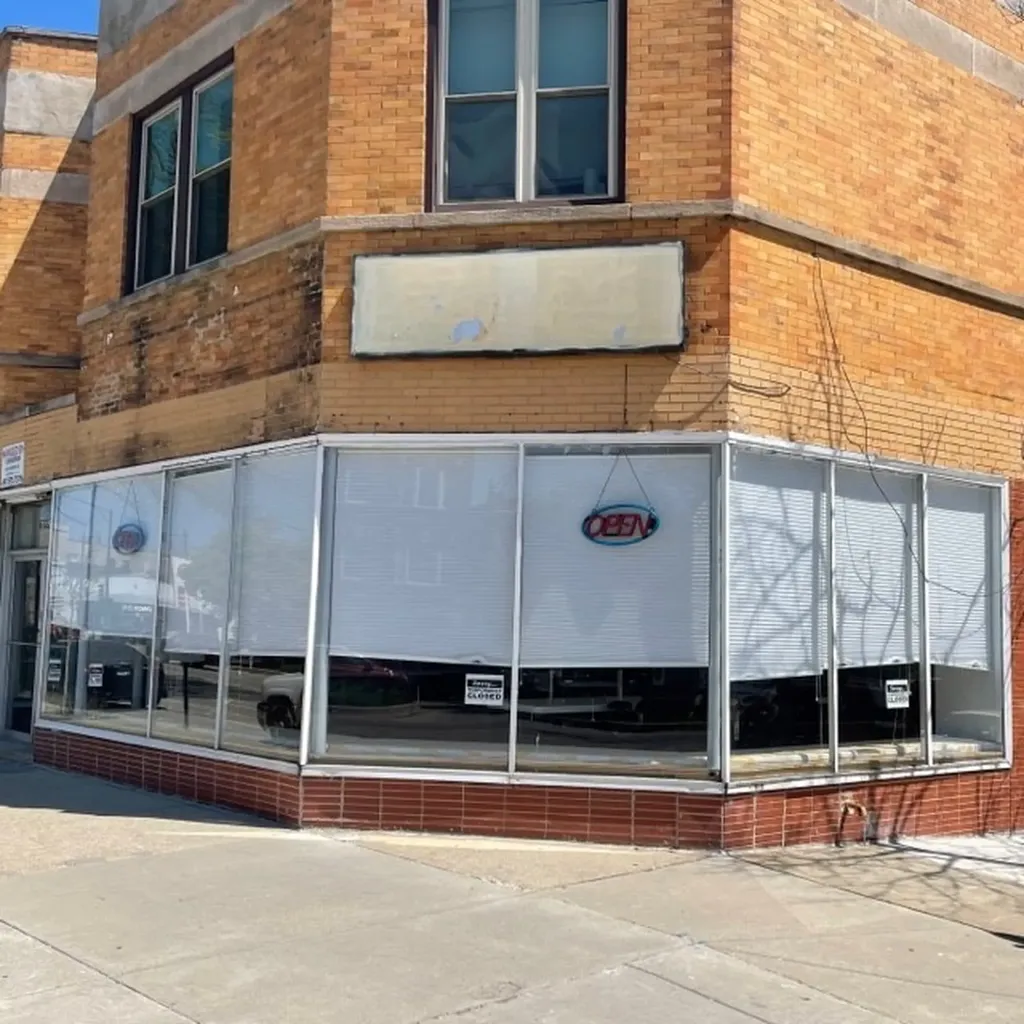 6331 North Clark Street Chicago IL 60660