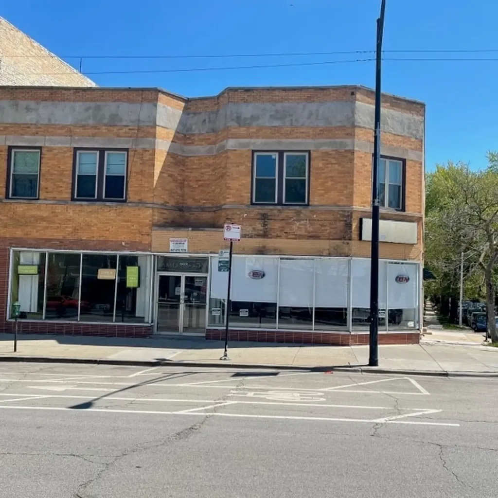 6331 North Clark Street Chicago IL 60660