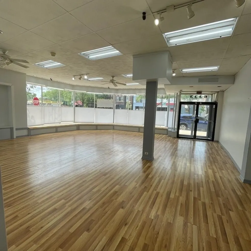 6331 North Clark Street Chicago IL 60660