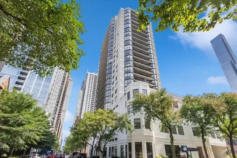 33 West Delaware Street Chicago IL 60610