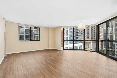33 West Delaware Street Chicago IL 60610