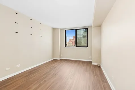 33 West Delaware Street Chicago IL 60610