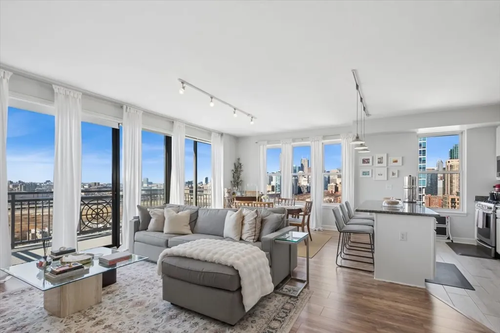 5 East 14th Place Chicago IL 60605