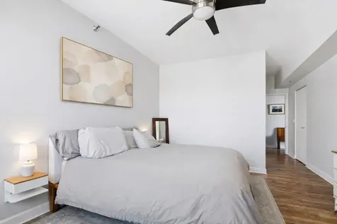 5 East 14th Place Chicago IL 60605