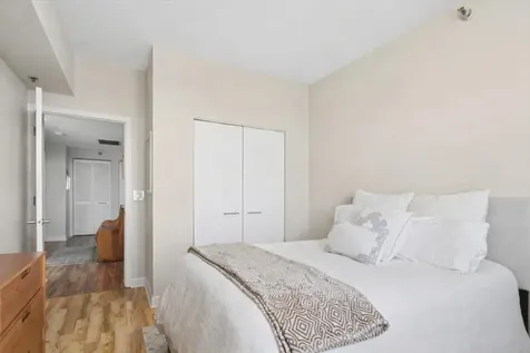 5 East 14th Place Chicago IL 60605