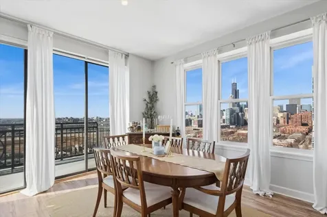 5 East 14th Place Chicago IL 60605