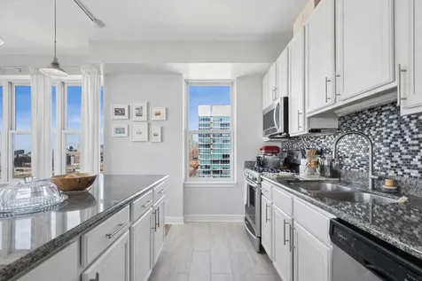 5 East 14th Place Chicago IL 60605