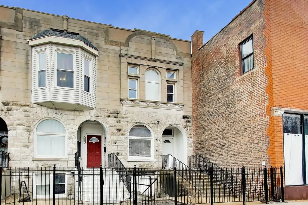 4505 South Indiana Avenue Chicago IL 60653