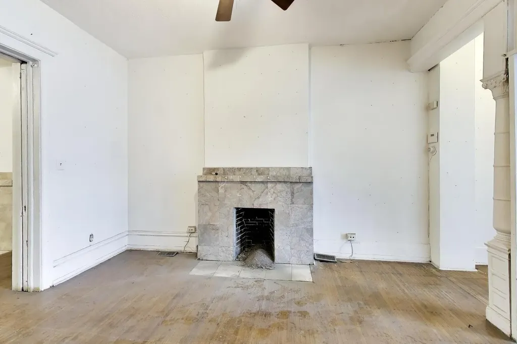 4505 South Indiana Avenue Chicago IL 60653