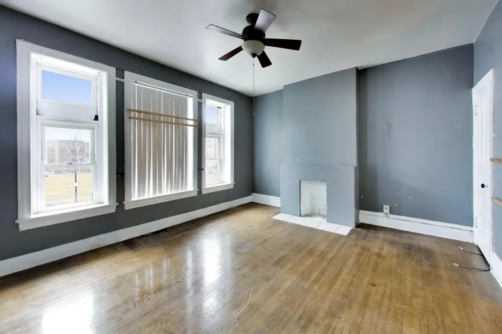4505 South Indiana Avenue Chicago IL 60653