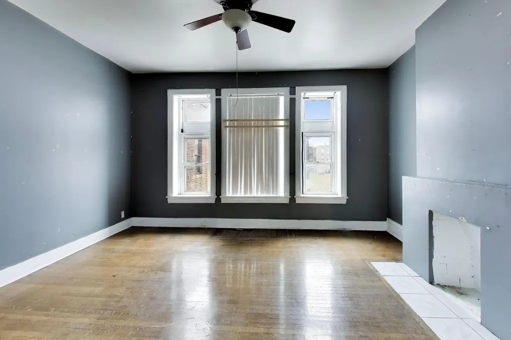 4505 South Indiana Avenue Chicago IL 60653