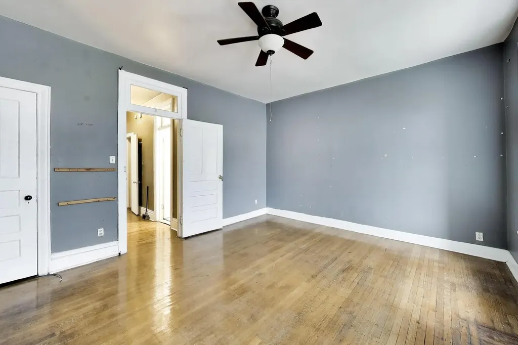 4505 South Indiana Avenue Chicago IL 60653