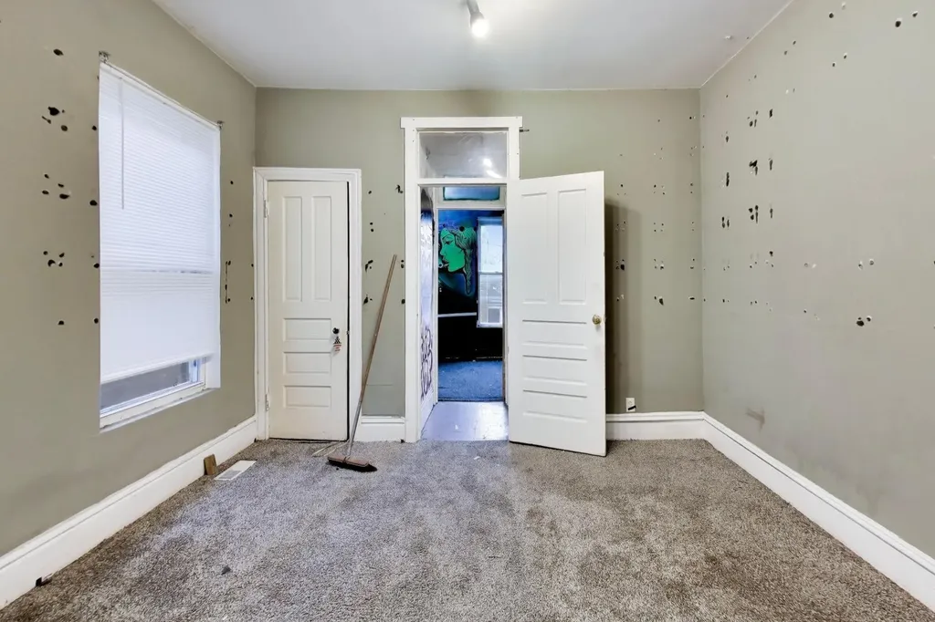 4505 South Indiana Avenue Chicago IL 60653