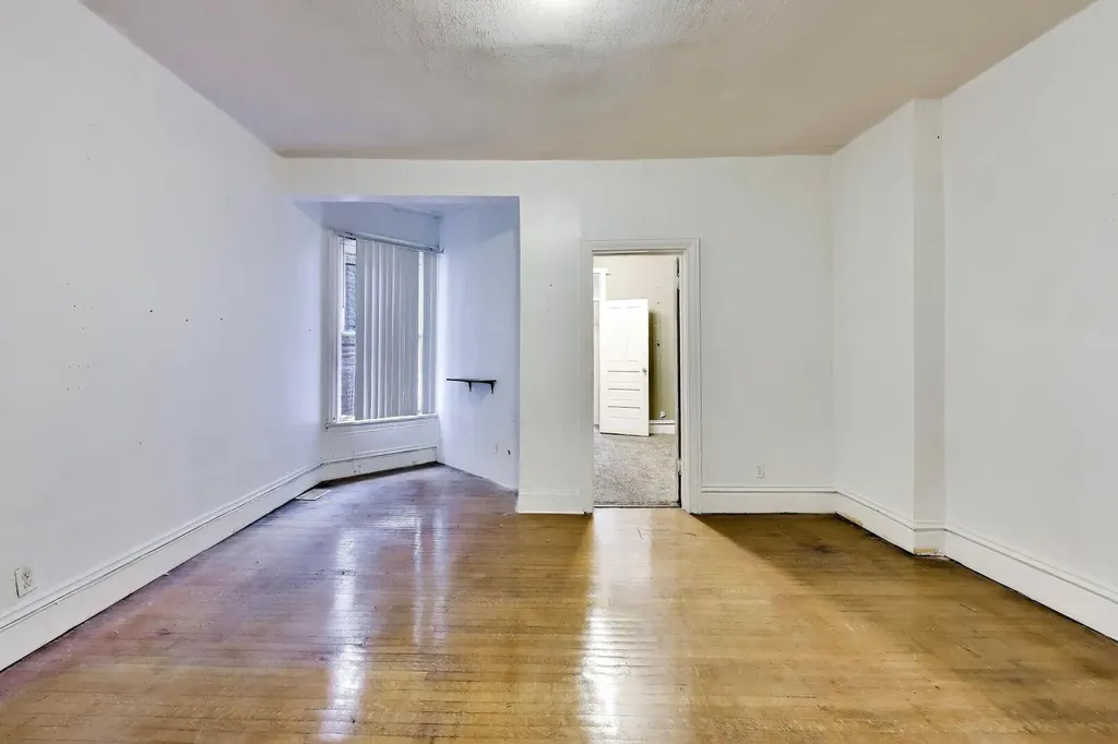 4505 South Indiana Avenue Chicago IL 60653