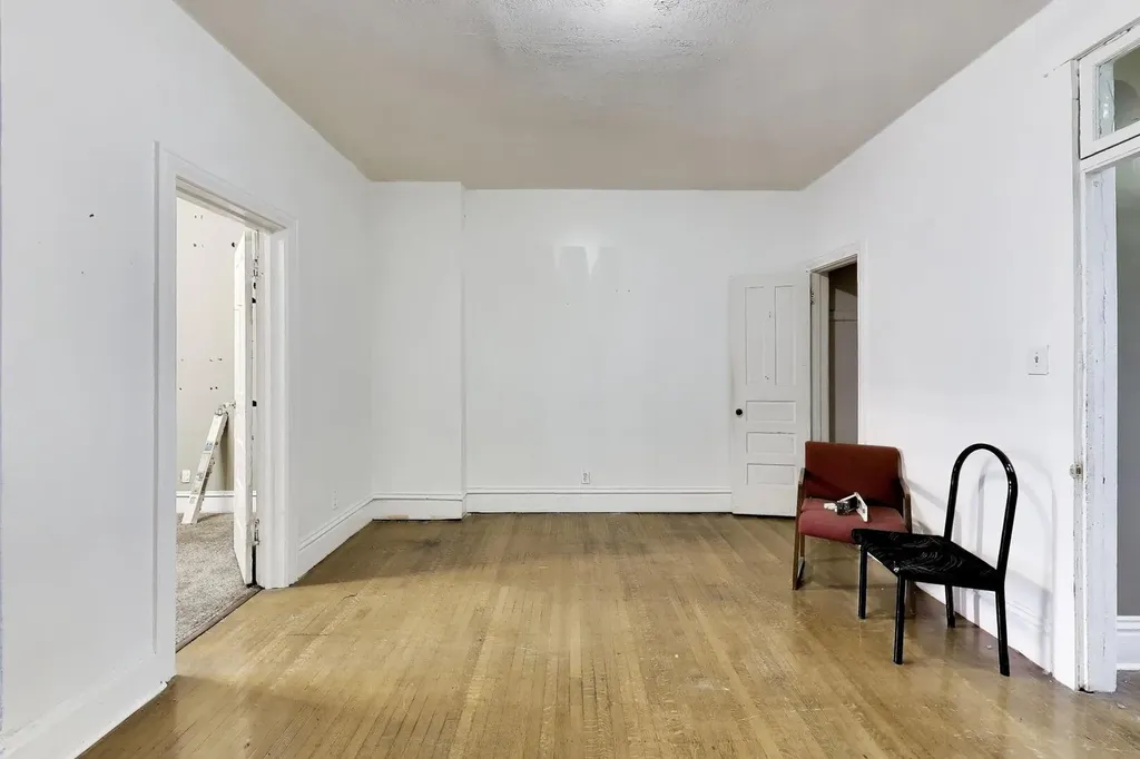 4505 South Indiana Avenue Chicago IL 60653