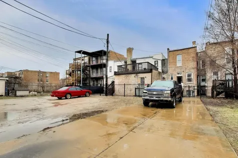 4505 South Indiana Avenue Chicago IL 60653