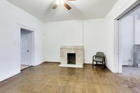 4505 South Indiana Avenue Chicago IL 60653