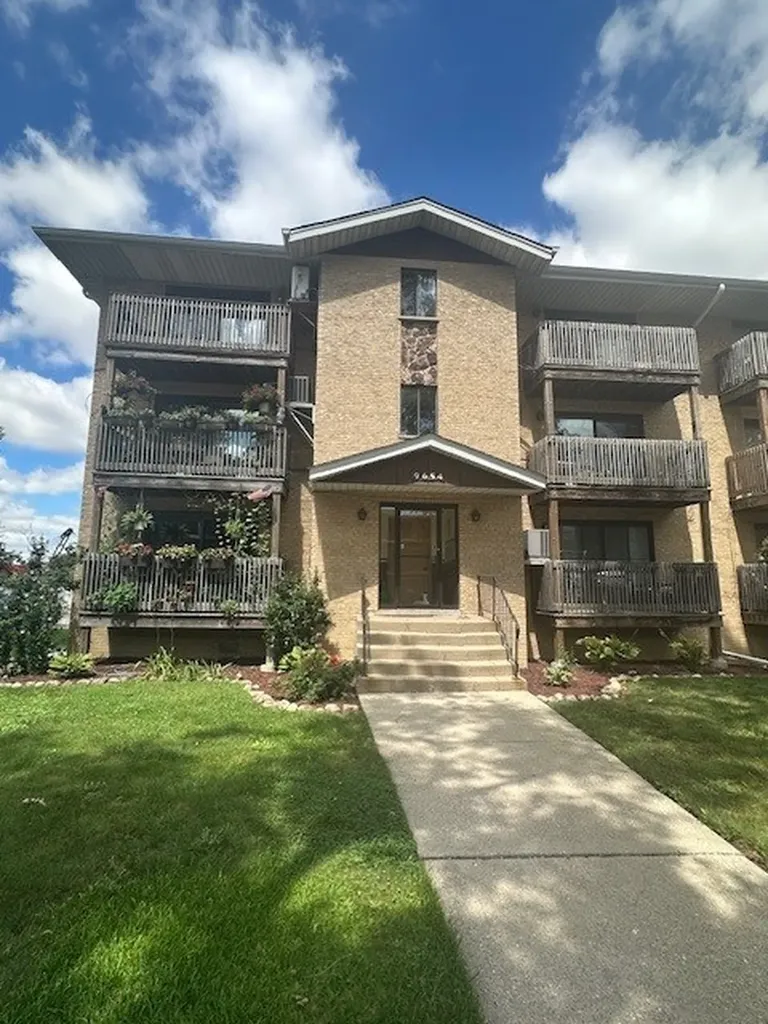 9654 Nottingham Avenue Chicago Ridge IL 60415
