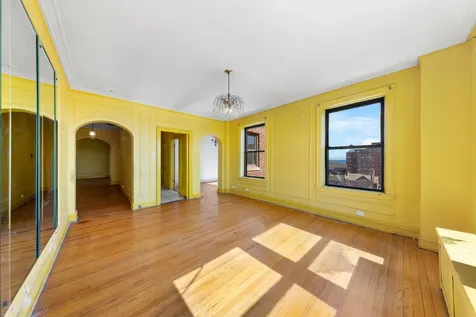 6935 South Crandon Avenue Chicago IL 60649