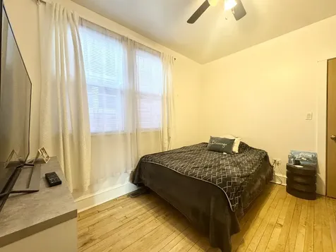 5758 West Warwick Avenue Chicago IL 60634
