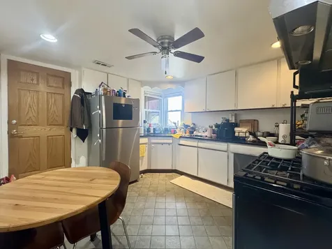 5758 West Warwick Avenue Chicago IL 60634