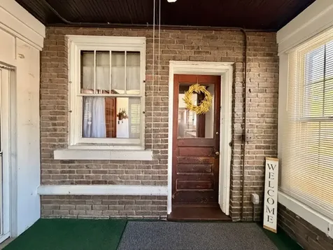 622 North Monroe Street Clinton IL 61727