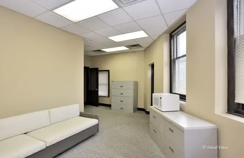 20-24 Douglas Avenue Elgin IL 60120