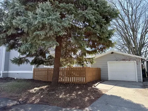 712 North Roosevelt Street Bloomington IL 61701
