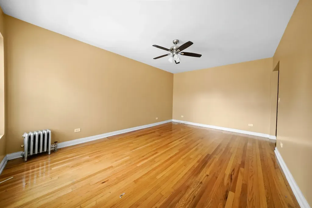 7220 South Yates Boulevard Chicago IL 60649