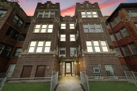 7220 South Yates Boulevard Chicago IL 60649