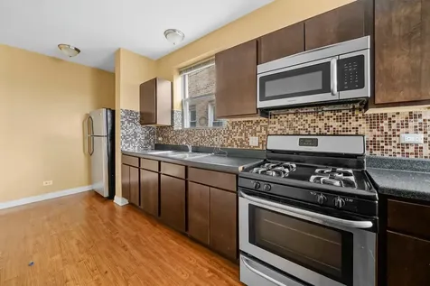 7220 South Yates Boulevard Chicago IL 60649