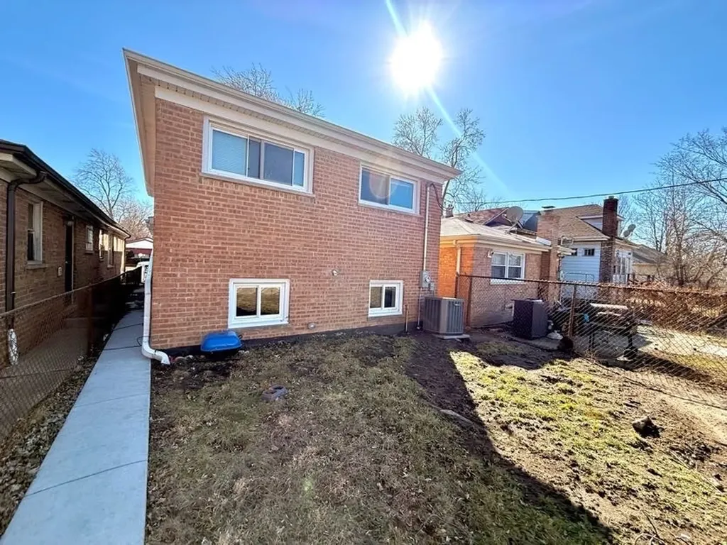 1338 West 108th Place Chicago IL 60643