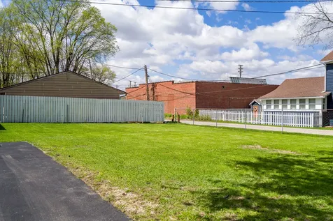 405 South 1st Street Rockford IL 61104