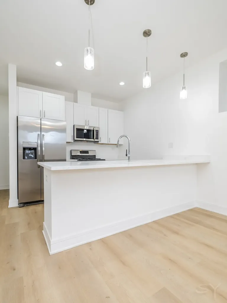 535 North Lawndale Avenue Chicago IL 60624