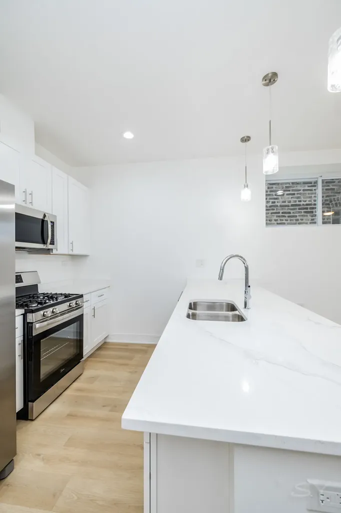 535 North Lawndale Avenue Chicago IL 60624
