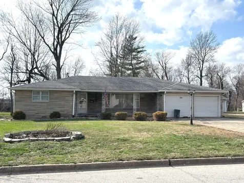 331 North Illinois Avenue Salem IL 62881