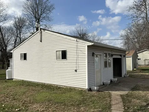 331 North Illinois Avenue Salem IL 62881