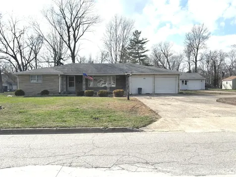 331 North Illinois Avenue Salem IL 62881