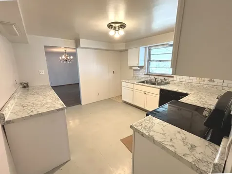 331 North Illinois Avenue Salem IL 62881