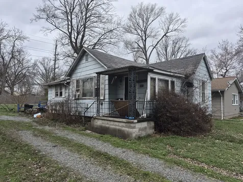 517 S 6th Street Herrin IL 62948