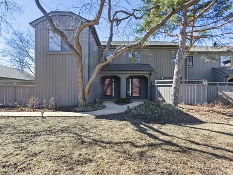 186 Shoreline Road Lake Barrington IL 60010