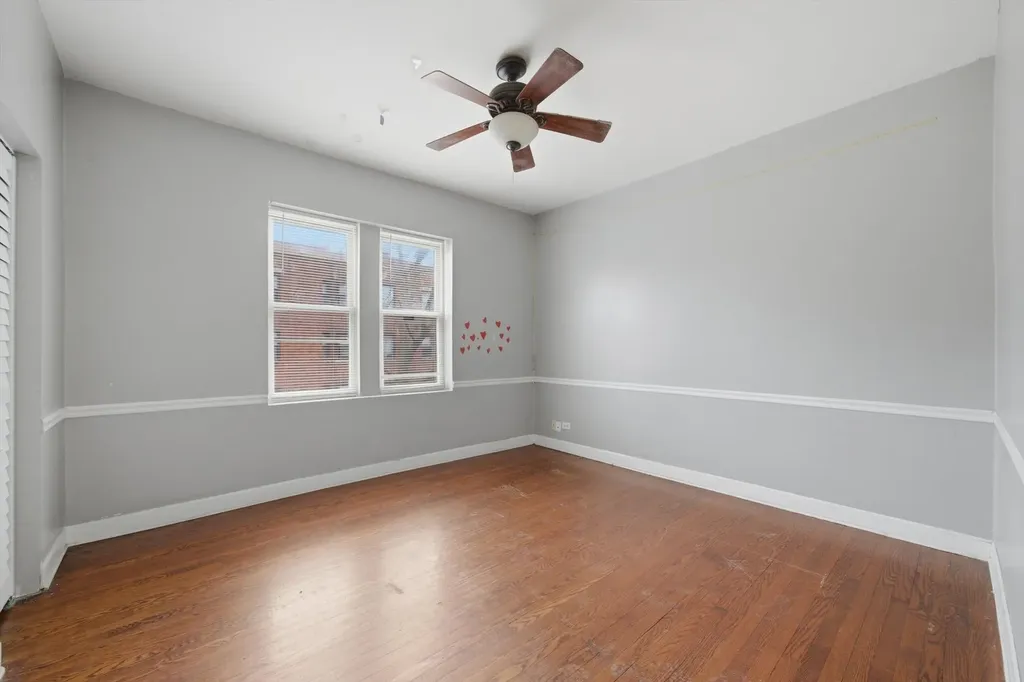 7601 South Essex Avenue Chicago IL 60649
