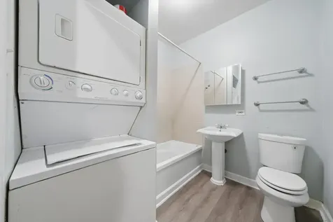 7601 South Essex Avenue Chicago IL 60649